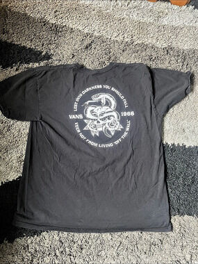 Vans Graphic Short Sleeve Tee in Black